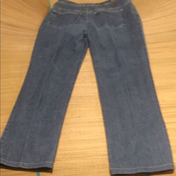 Gloria Vanderbilt High rise Straight leg Jeans  6 - Picture 2 of 3